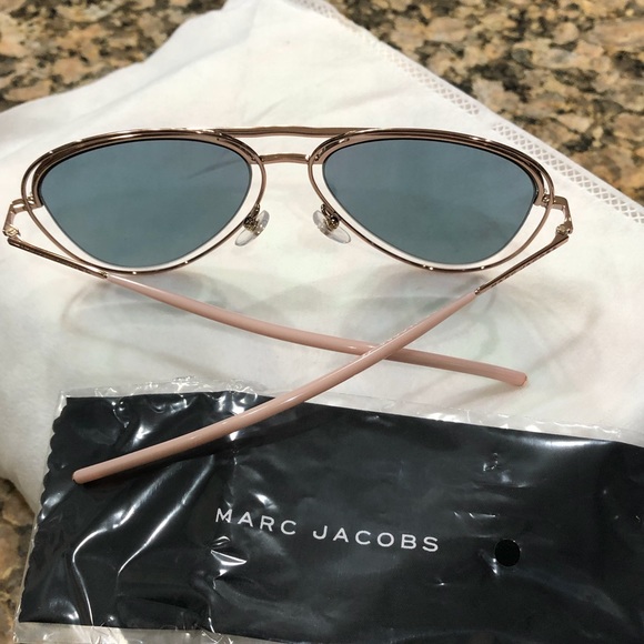 ❌SOLD❌Marc Jacobs 54mm Aviator Sunglasses ❌SOLD❌ - Picture 4 of 8